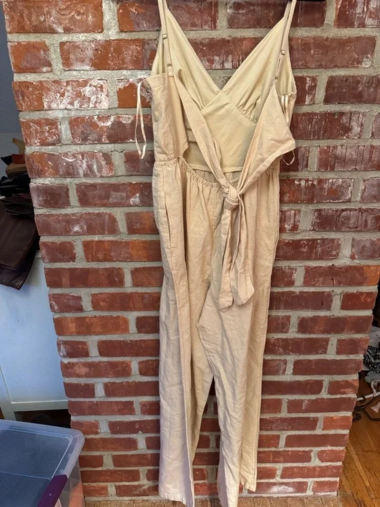 Sleeveless open back Cream Wide-Leg Jumpsuit - Picture 2 of 4